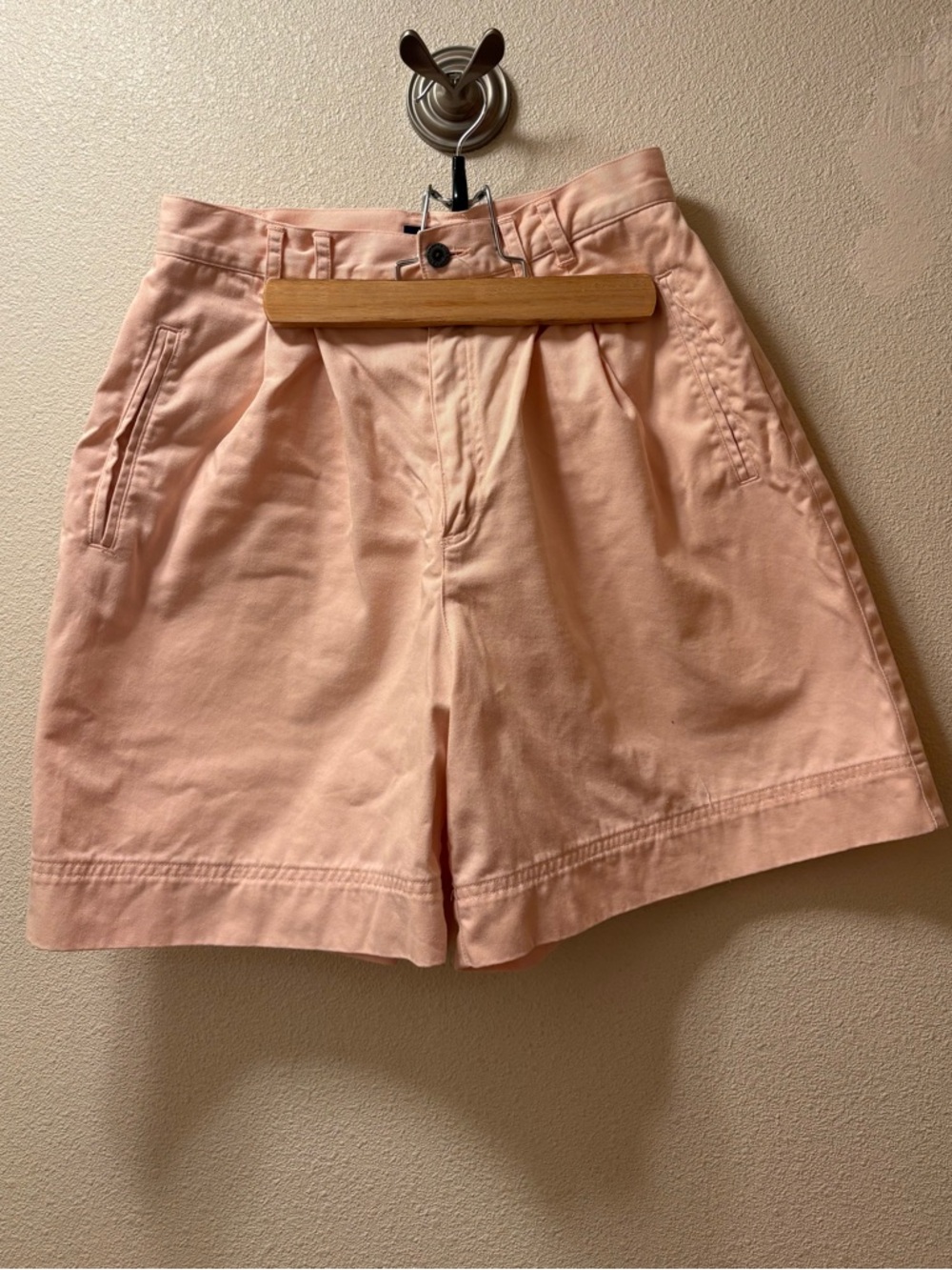 Liz Claiborne Pleated High-Waist Shorts in Soft Pink